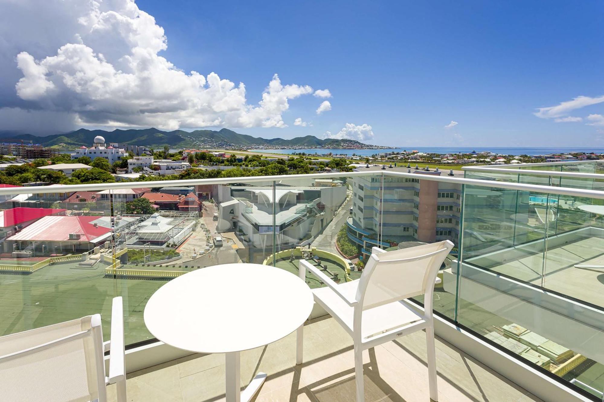 Sonesta Maho Beach All Inclusive Resort Casino & Spa Exterior foto